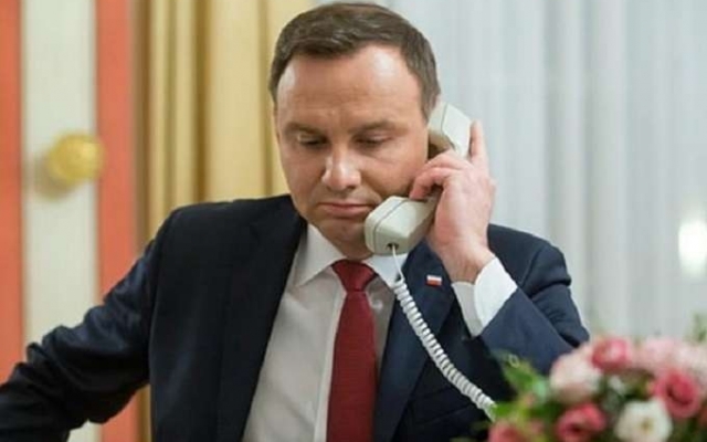 Телефонные пранкеры позвонили президенту Польши и представились генсеком ООН (ВИДЕО) Фото № 0 Телефонные пранкеры позвонили президенту Польши и представились генсеком ООН (ВИДЕО) Фото № 0
