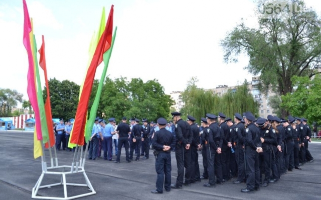 Полиция Кривого Рога раздала наряды и провела разводы Фото № 8 Полиция Кривого Рога раздала наряды и провела разводы Фото № 8