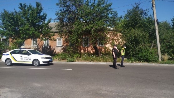 Полтавский автоугонщик поменял заложника с сотрудника УГРО на начальника и с ним пытается покинуть город Фото № 2 Полтавский автоугонщик поменял заложника с сотрудника УГРО на начальника и с ним пытается покинуть город Фото № 2