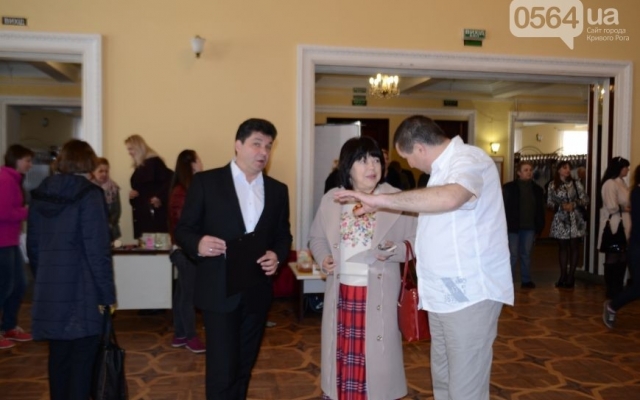 В Кривом Роге провели благотворительный аукцион Фото № 0 В Кривом Роге провели благотворительный аукцион Фото № 0