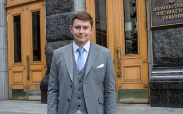Спичрайтером президента Зеленского работает сценарист Спичрайтером президента Зеленского работает сценарист