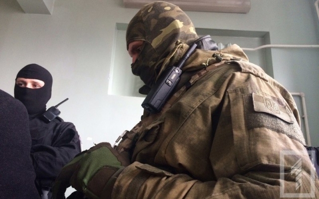 В здании криворожского горисполкома проводят обыск вооруженные люди Фото № 6 В здании криворожского горисполкома проводят обыск вооруженные люди Фото № 6
