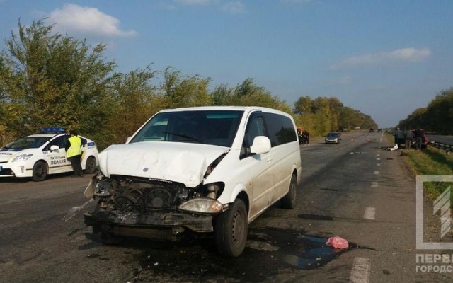 В ДТП под Кривым Рогом пострадала пенсионерка Фото № 1 В ДТП под Кривым Рогом пострадала пенсионерка Фото № 1