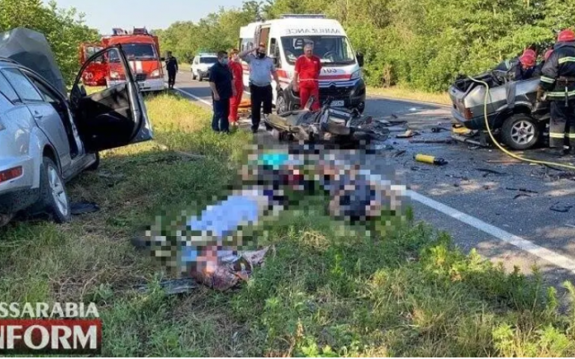 Под Одессой в лобовом столкновении погибло шесть человек (ФОТО) Фото № 4 Под Одессой в лобовом столкновении погибло шесть человек (ФОТО) Фото № 4
