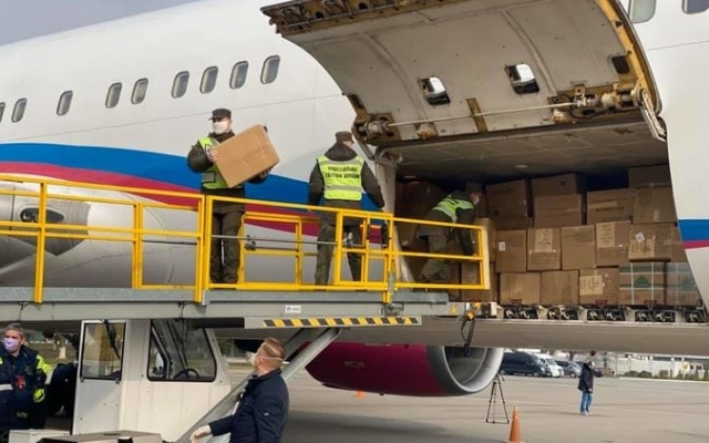 В Украину прибыл самолет с 2 млн медицинских масок из Китая Фото № 1 В Украину прибыл самолет с 2 млн медицинских масок из Китая Фото № 1