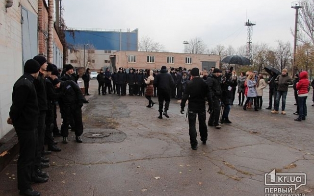 Патрульные Кривого Рога продемонстрировали свои умения Фото № 13 Патрульные Кривого Рога продемонстрировали свои умения Фото № 13