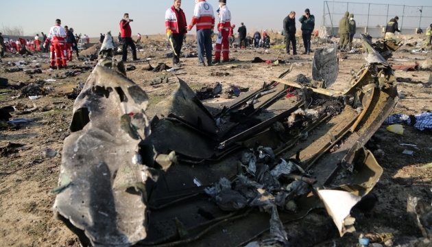 Появилось видео, на котором запечатлен момент удара ракетами по МАУ (ВИДЕО) Фото № 0 Появилось видео, на котором запечатлен момент удара ракетами по МАУ (ВИДЕО) Фото № 0