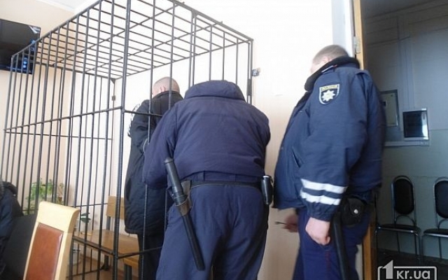 В Кривом Роге военкома судят за взяточничество Фото № 3 В Кривом Роге военкома судят за взяточничество Фото № 3