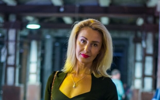 Снежана Егорова, которая недавно крупно оскандалилась, раскритиковала Зеленского и похвалила Лукашенко (ВИДЕО) Фото № 0 Снежана Егорова, которая недавно крупно оскандалилась, раскритиковала Зеленского и похвалила Лукашенко (ВИДЕО) Фото № 0
