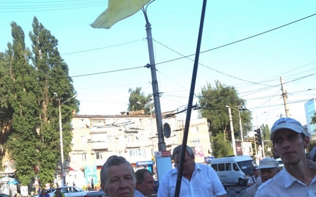 В Кривом Роге участники АТО и родственники погибших солдат провели митинг-реквием по погибшим в В Кривом Роге участники АТО и родственники погибших солдат провели митинг-реквием по погибшим в