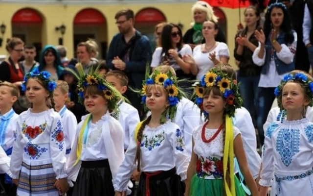 Белорусы массово будут изучать украинский язык Фото № 0 Белорусы массово будут изучать украинский язык Фото № 0