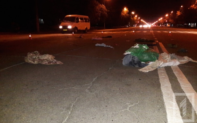 ДТП в Кривом Роге: легковушка насмерть сбила пешехода Фото № 4 ДТП в Кривом Роге: легковушка насмерть сбила пешехода Фото № 4