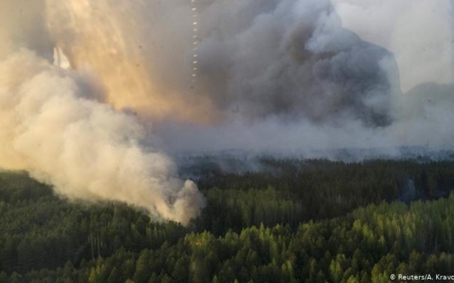 Радиация превышена в 16 раз: пожар в Чернобыле до сих пор не потушили (ФОТО, ВИДЕО) Фото № 1 Радиация превышена в 16 раз: пожар в Чернобыле до сих пор не потушили (ФОТО, ВИДЕО) Фото № 1