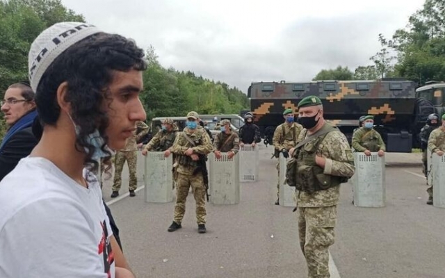 В МИД ответили на просьбу хасидов пустить их в Украину Фото № 0 В МИД ответили на просьбу хасидов пустить их в Украину Фото № 0