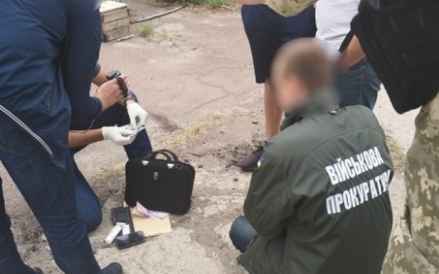 Офицер пускал гражданских на военный объект - играть в пейнтбол за взятки Фото № 2 Офицер пускал гражданских на военный объект - играть в пейнтбол за взятки Фото № 2