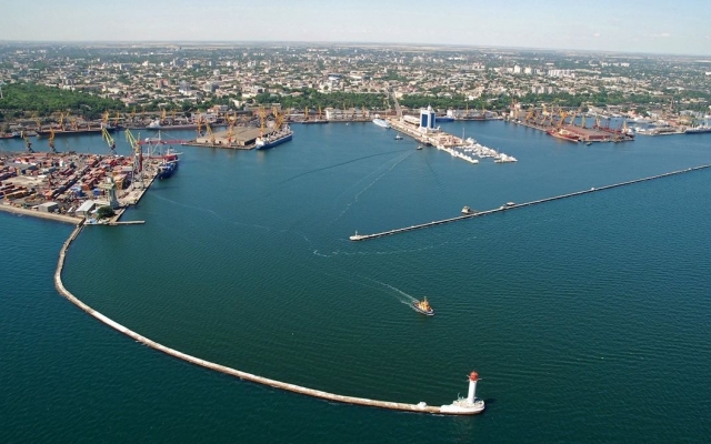 В Одесі у зв'язку з введенням військового стану посилена охорона морського порту Фото № 0 В Одесі у зв'язку з введенням військового стану посилена охорона морського порту Фото № 0