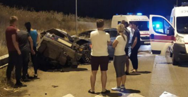 Погибли четверо молодых людей: ужасная авария на Житомирщине Фото № 0 Погибли четверо молодых людей: ужасная авария на Житомирщине Фото № 0