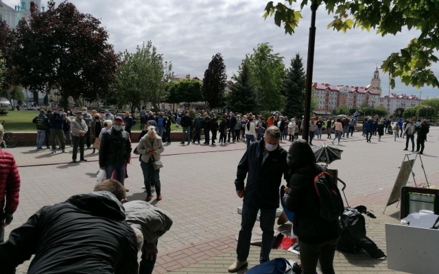 В Беларуси задержали блогера: в разных городах вспыхнули протесты (ФОТО, ВИДЕО) Фото № 0 В Беларуси задержали блогера: в разных городах вспыхнули протесты (ФОТО, ВИДЕО) Фото № 0