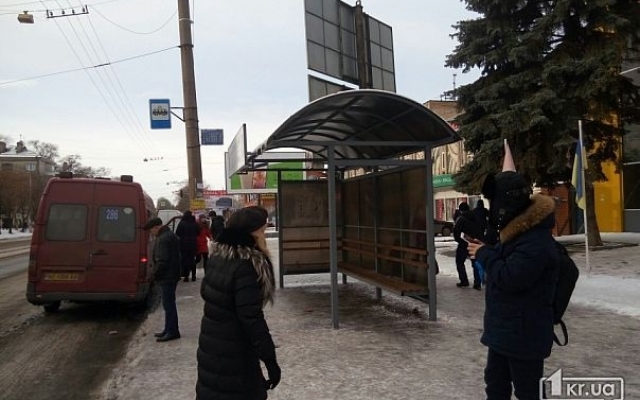 Куда в Кривом Роге не доехала снегоуборочная техника? Фото № 12 Куда в Кривом Роге не доехала снегоуборочная техника? Фото № 12