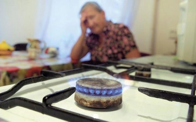 Дивний колір газу на плитах українців: блакитне паливо Дивний колір газу на плитах українців: блакитне паливо