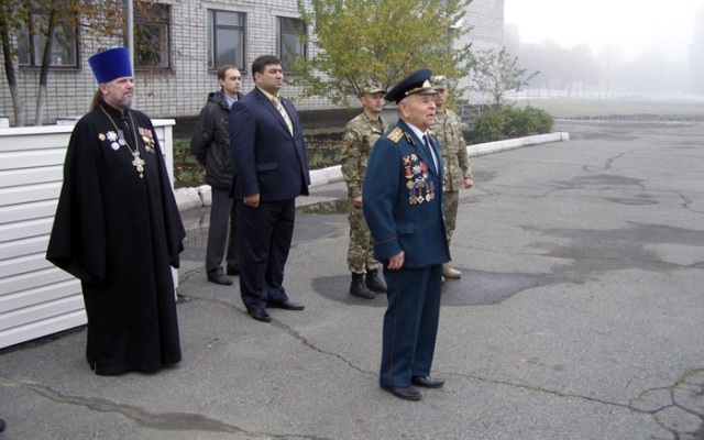 В Кривом Роге прошел митинг, посвященный демобилизации военнослужащих Фото № 2 В Кривом Роге прошел митинг, посвященный демобилизации военнослужащих Фото № 2