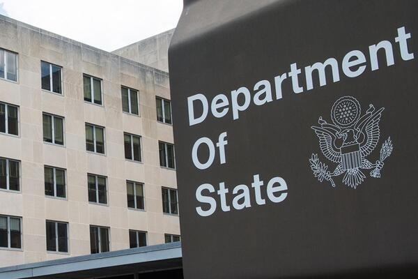 Сенаторы США обратились к Госдепу ввести санкции против Путина, потому что он Сенаторы США обратились к Госдепу ввести санкции против Путина, потому что он