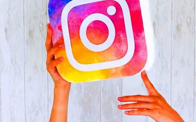 Instagram ограничит для подростков просмотр постов о диетах и пластических операциях Фото № 0 Instagram ограничит для подростков просмотр постов о диетах и пластических операциях Фото № 0