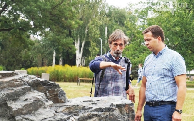 Установку памятника Козаку Мамаю в Кривом Роге спонсируют три человека Фото № 25 Установку памятника Козаку Мамаю в Кривом Роге спонсируют три человека Фото № 25