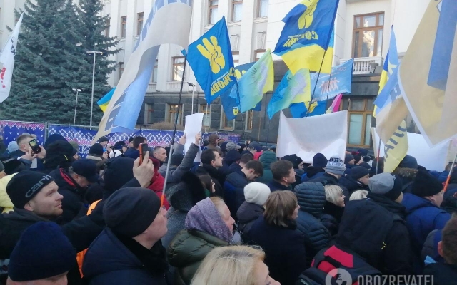 Восстание предпринимателей! Мелкий бизнес вышел на массовый протест против уничтожения упрощенки (ФОТО, ВИДЕО) Фото № 2 Восстание предпринимателей! Мелкий бизнес вышел на массовый протест против уничтожения упрощенки (ФОТО, ВИДЕО) Фото № 2