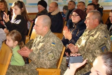 Криворожских бойцов АТО наградили нагрудными знаками Главнокомандующего ВСУ Фото № 0 Криворожских бойцов АТО наградили нагрудными знаками Главнокомандующего ВСУ Фото № 0