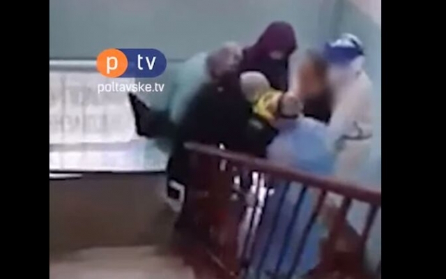 В районной больнице под Полтавой тяжелобольных коронавирусом В районной больнице под Полтавой тяжелобольных коронавирусом