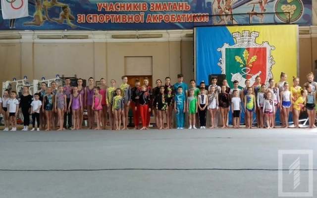 В Кривом Роге прошли областные соревнования по акробатике Фото № 2 В Кривом Роге прошли областные соревнования по акробатике Фото № 2