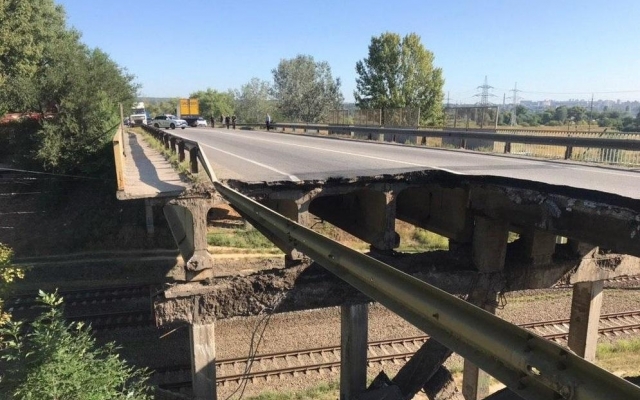 В Харькове обвалился автомобильный мост Фото № 0 В Харькове обвалился автомобильный мост Фото № 0