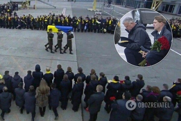 Встречали на коленях: в Борисполь прибыл экипаж с телами украинцев (ФОТО, ВИДЕО) Фото № 0 Встречали на коленях: в Борисполь прибыл экипаж с телами украинцев (ФОТО, ВИДЕО) Фото № 0