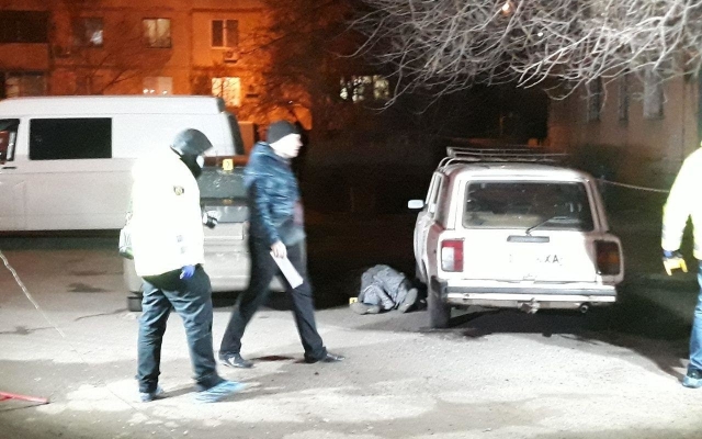 В Харькове в своем дворе убит директор кладбища (ФОТО) Фото № 0 В Харькове в своем дворе убит директор кладбища (ФОТО) Фото № 0