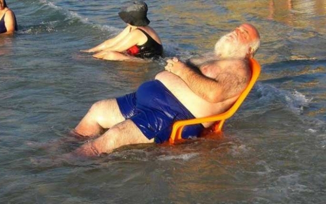 Пляжные приколы в уморительной фотоподборке Фото № 7 Пляжные приколы в уморительной фотоподборке Фото № 7