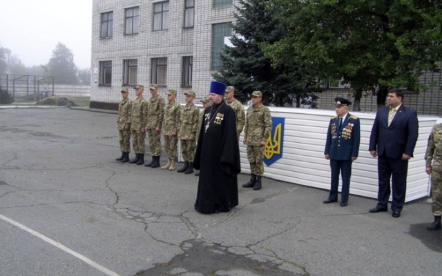 В Кривом Роге прошел митинг, посвященный демобилизации военнослужащих Фото № 3 В Кривом Роге прошел митинг, посвященный демобилизации военнослужащих Фото № 3