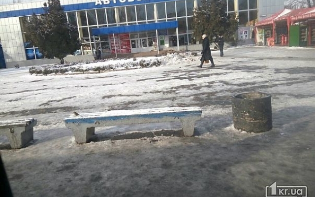 Куда в Кривом Роге не доехала снегоуборочная техника? Фото № 4 Куда в Кривом Роге не доехала снегоуборочная техника? Фото № 4