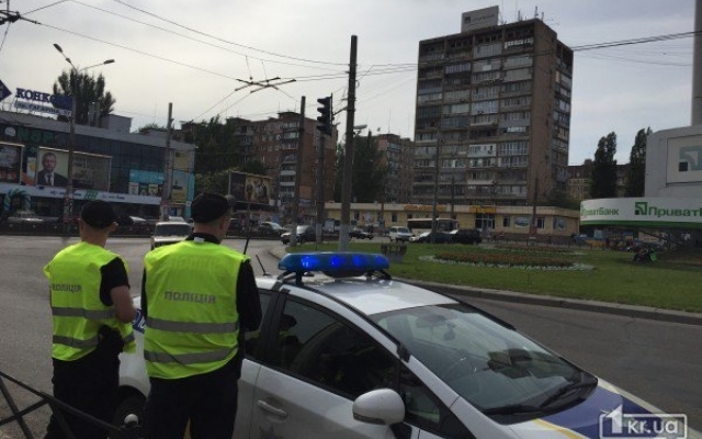 В Кривом Роге подстрелили человека: полиция разыскивает преступников Фото № 1 В Кривом Роге подстрелили человека: полиция разыскивает преступников Фото № 1