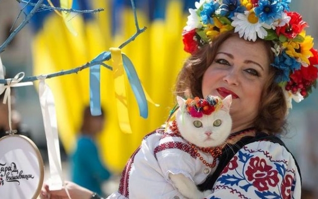 Владимир и Елена Зеленские сделали селфи в вышиванках и поздравили украинцев (ФОТО) Фото № 0 Владимир и Елена Зеленские сделали селфи в вышиванках и поздравили украинцев (ФОТО) Фото № 0