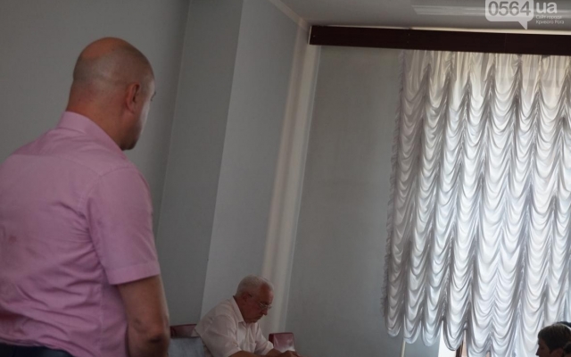 Бывший заммэра Кривого Рога предложил школам и больницам самим решать проблемы с отоплением Фото № 7 Бывший заммэра Кривого Рога предложил школам и больницам самим решать проблемы с отоплением Фото № 7