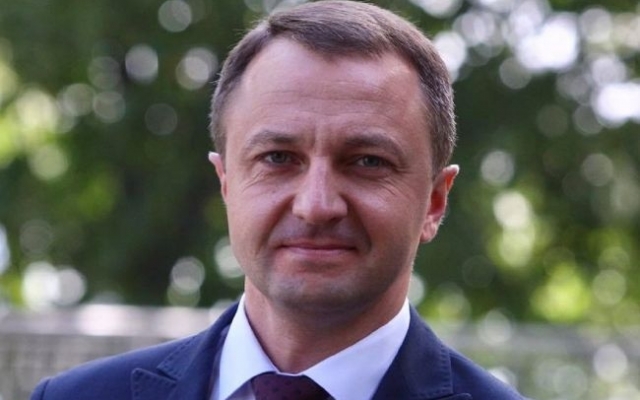 Языковой омбудсмен рассказал, как будут наказывать депутатов и чиновников за нежелание говорить на украинском Фото № 0 Языковой омбудсмен рассказал, как будут наказывать депутатов и чиновников за нежелание говорить на украинском Фото № 0
