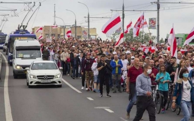 В Минске 100 тысяч человек вышли на протестный марш (ФОТО) Фото № 0 В Минске 100 тысяч человек вышли на протестный марш (ФОТО) Фото № 0
