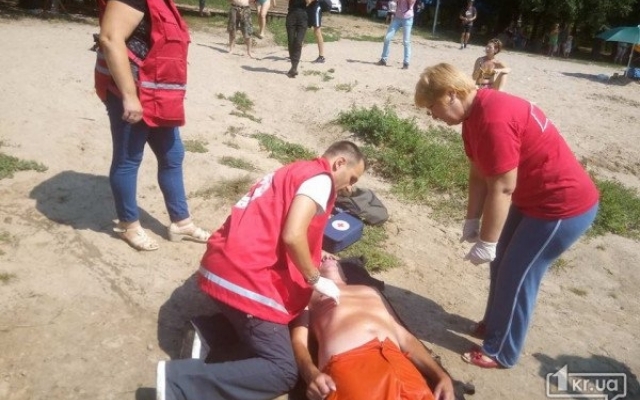 Криворожан учили безопасности во время отдыха на воде Фото № 2 Криворожан учили безопасности во время отдыха на воде Фото № 2