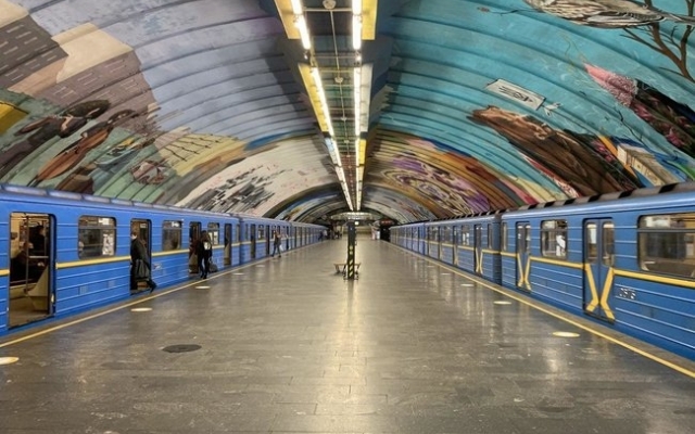 В Киеве и Харькове запустили метро: как первые пассажиры ехали в поезде (ФОТО, ВИДЕО) Фото № 10 В Киеве и Харькове запустили метро: как первые пассажиры ехали в поезде (ФОТО, ВИДЕО) Фото № 10