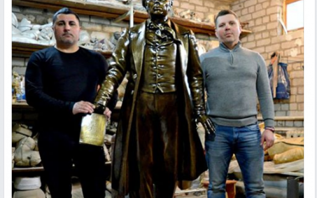 Кривой Рог присоединился ко всемирному флешмобу ко Дню рождения Тараса Шевченко Фото № 14 Кривой Рог присоединился ко всемирному флешмобу ко Дню рождения Тараса Шевченко Фото № 14