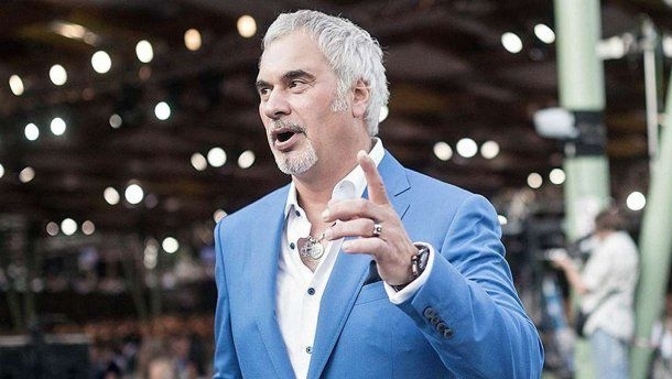 Меладзе почистил сарай от навоза. Поклонники разделились на два лагеря Фото № 0 Меладзе почистил сарай от навоза. Поклонники разделились на два лагеря Фото № 0