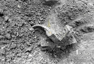 Опасный урожай! Криворожанин нашел на огороде 6 снярядов Фото № 0 Опасный урожай! Криворожанин нашел на огороде 6 снярядов Фото № 0