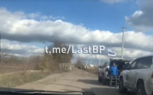 Разведение войск: добровольцы показали, что происходит в Золотом (ВИДЕО) Фото № 0 Разведение войск: добровольцы показали, что происходит в Золотом (ВИДЕО) Фото № 0