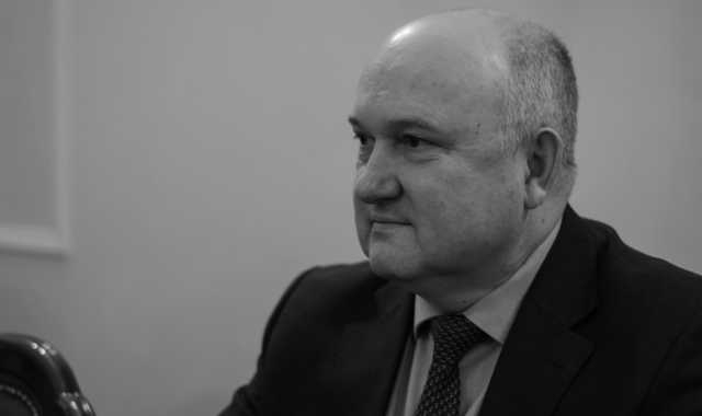 Смешко набросился на нардепа Добродомова, а Гриценко пообещал за это Смешко набросился на нардепа Добродомова, а Гриценко пообещал за это